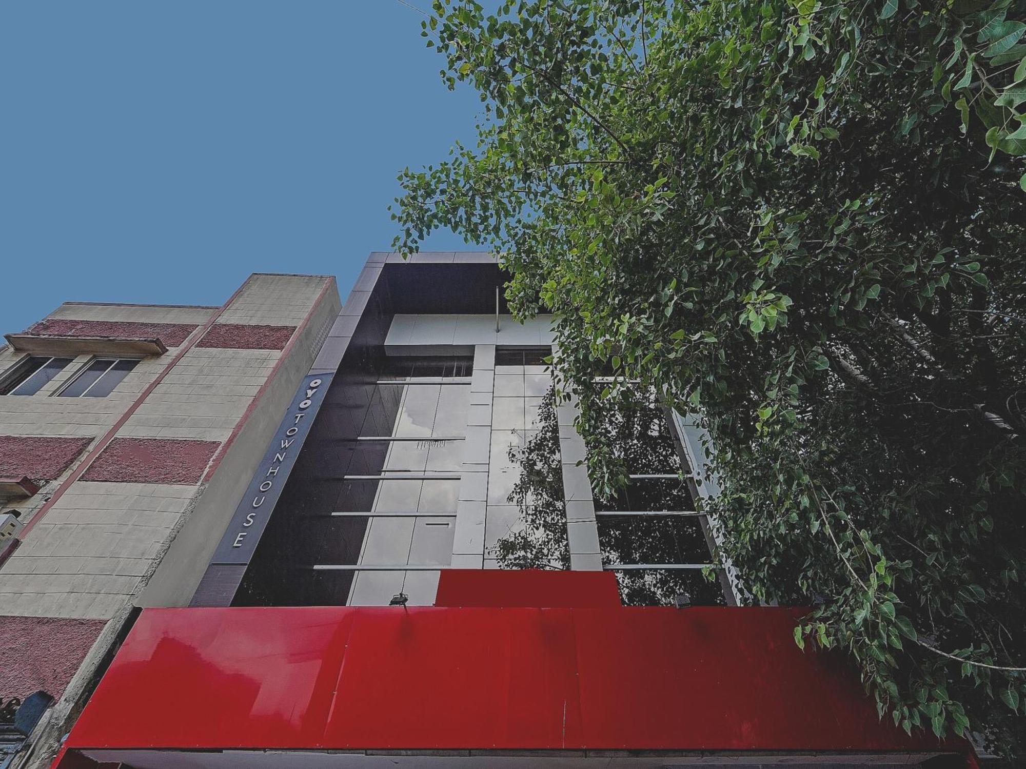 Townhouse Anna Salai Hotel Chennai